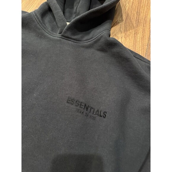 Fear of God Essentials Stretch Limo Black Pullover Hoodie Size Medium - Picture 2 of 11